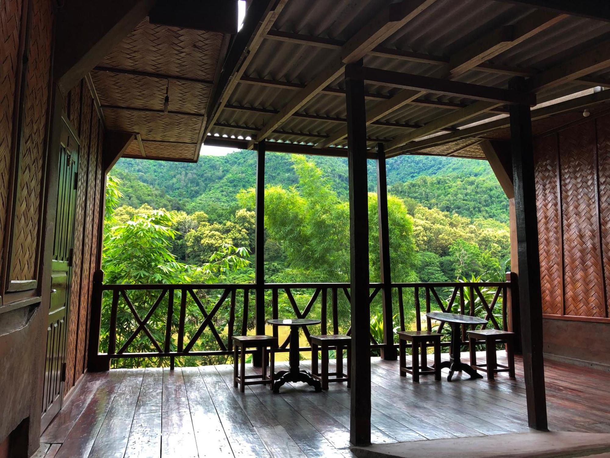Mekong Riverside Lodge Muang Pakbèng Exterior foto